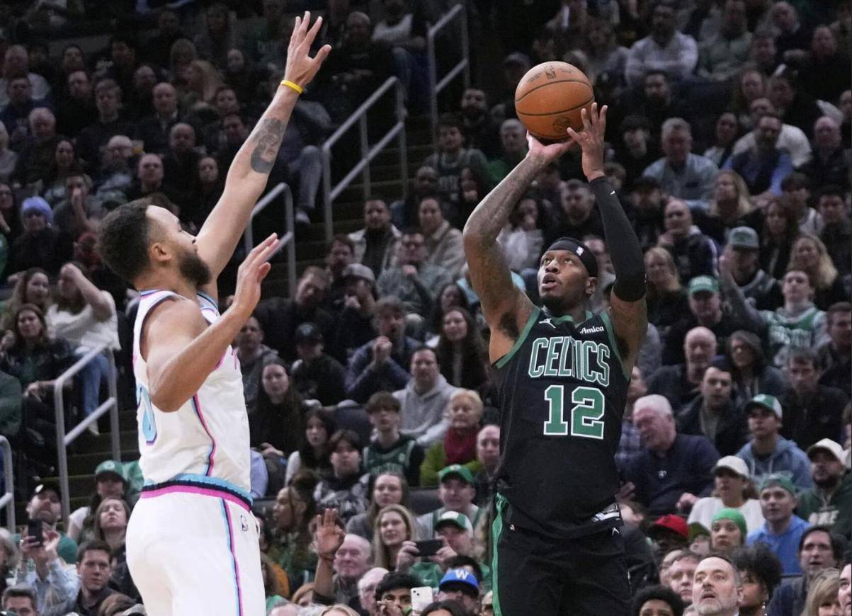 塔图姆在中国队比赛中刷新纪录，刷新纪录引发热议！的简单介绍开云体育APP